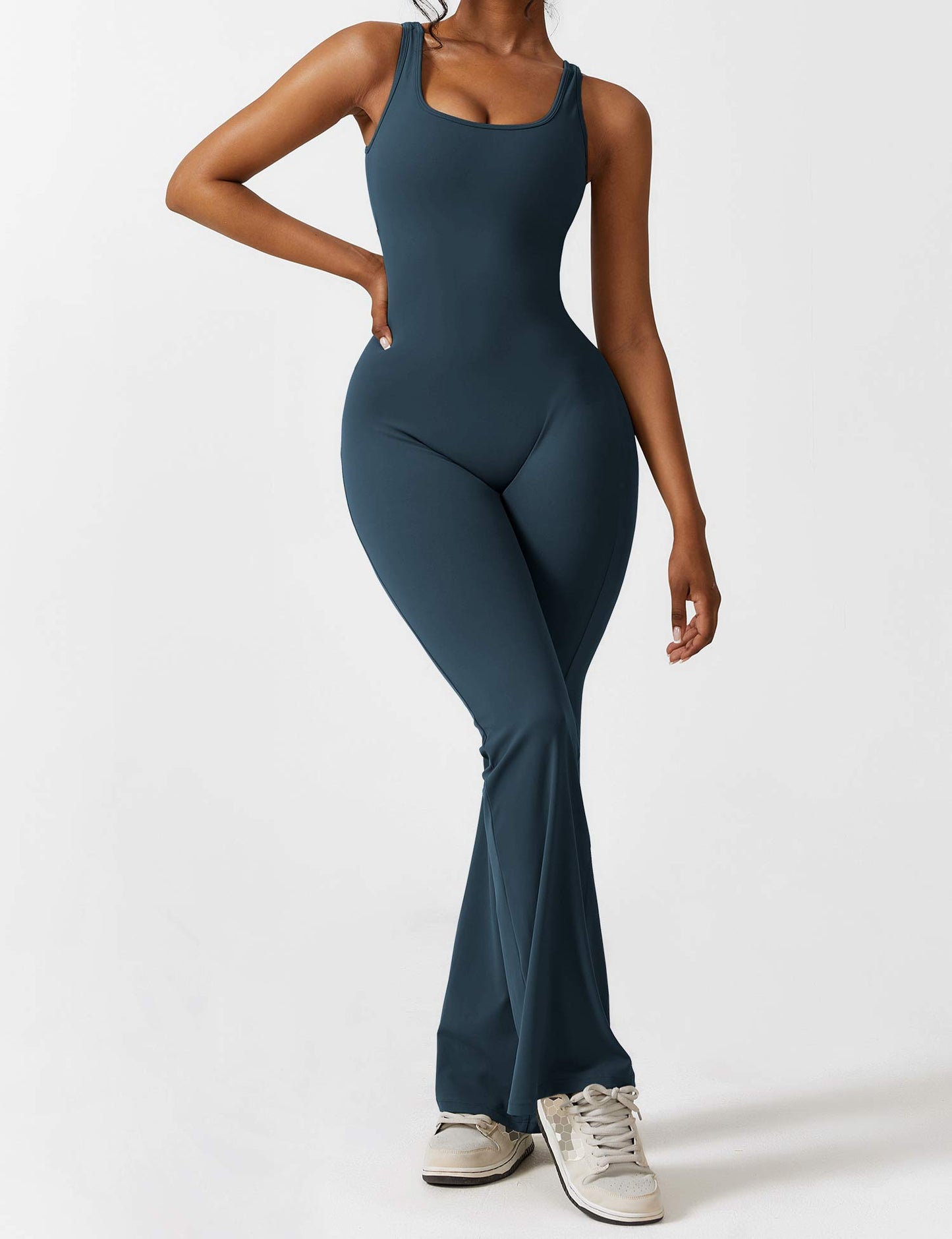 Bella Chic™ | Elegantie V-Back Flared Jumpsuit