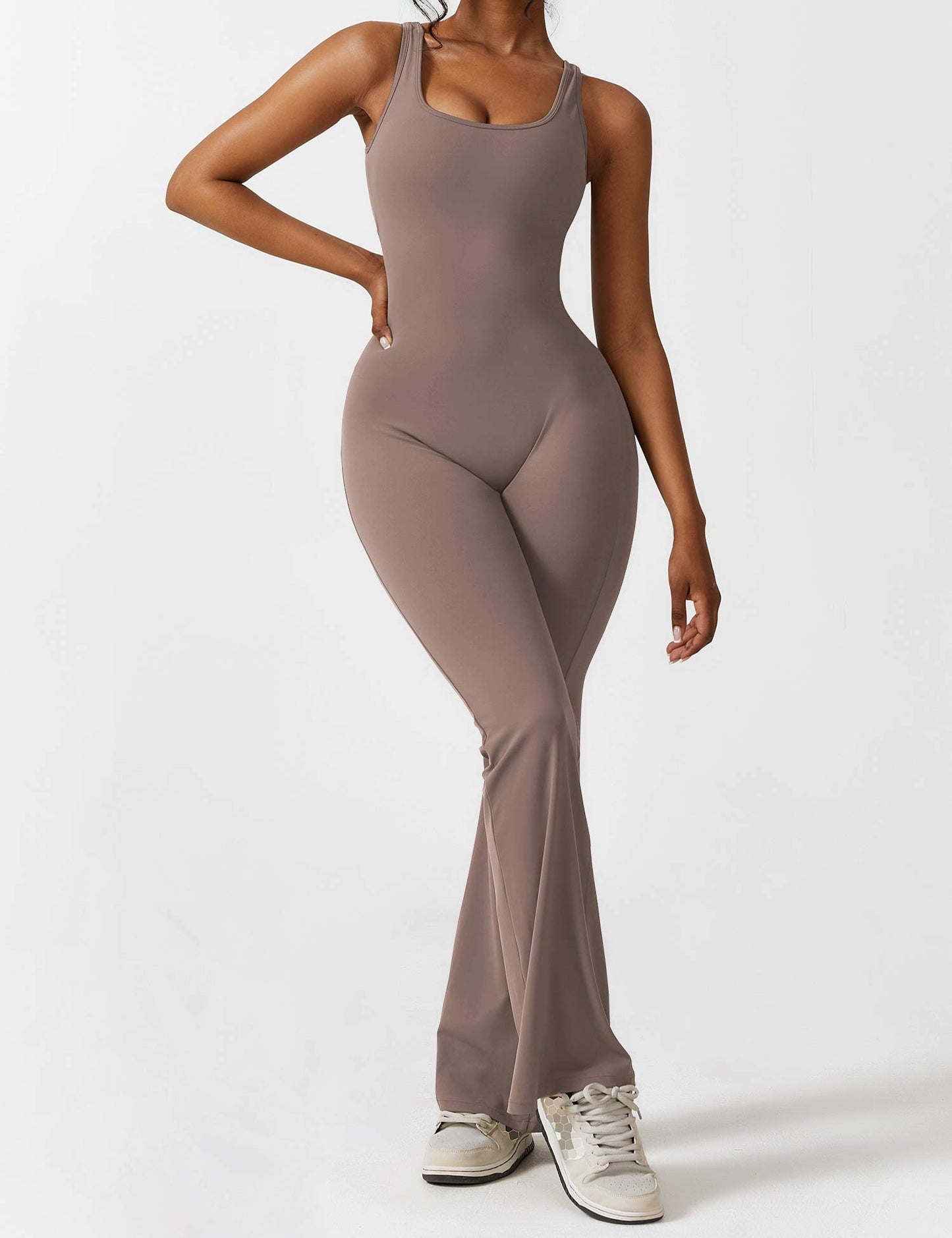 Bella Chic™ | Elegantie V-Back Flared Jumpsuit